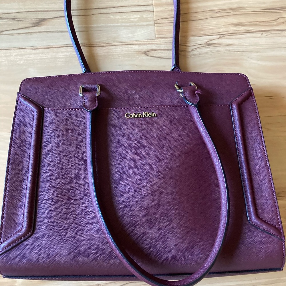 NWOT CALVIN KLEIN HANDBAG